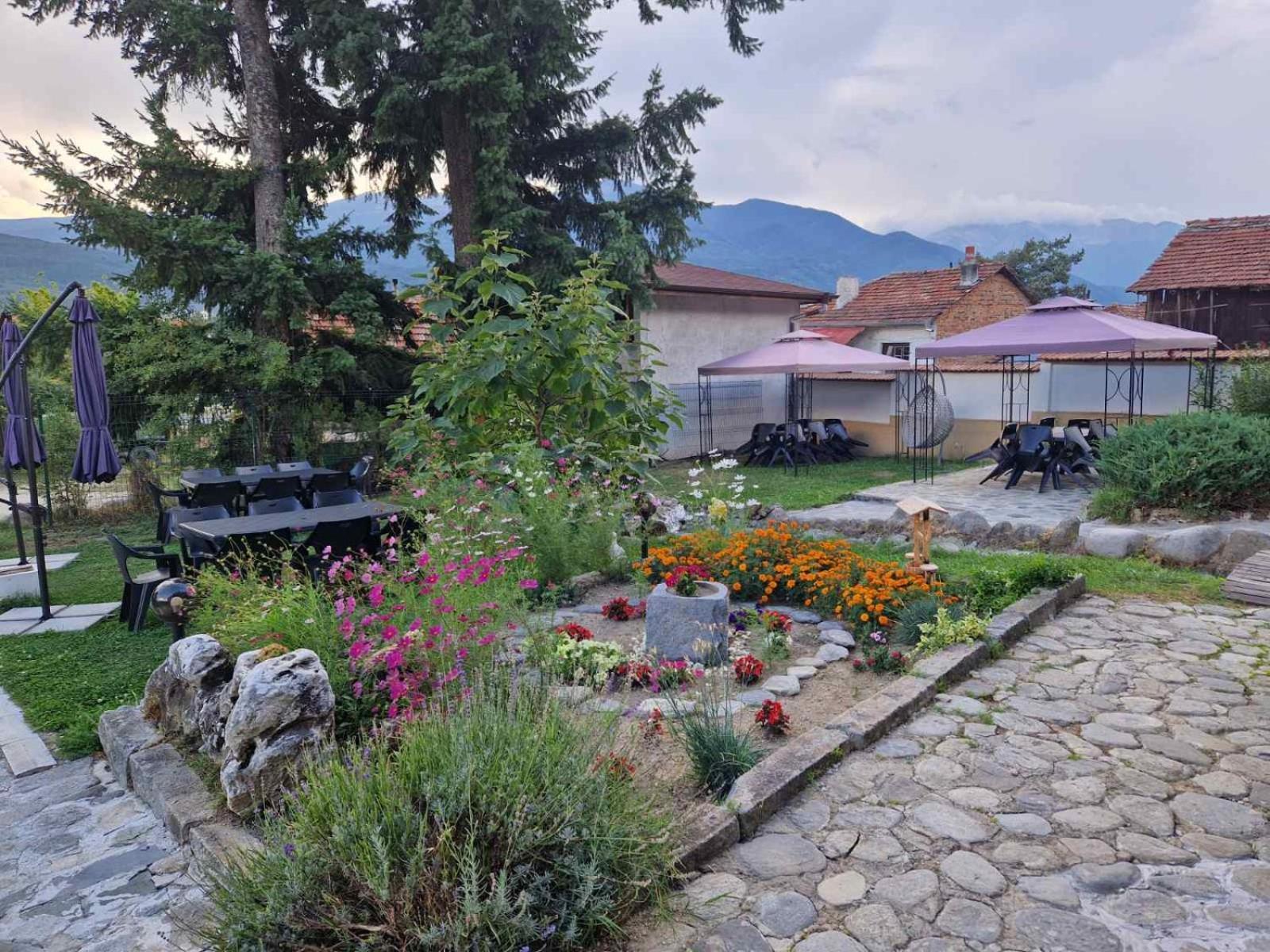 Семеен Хотел Света Марина Dobrinishte Exterior photo